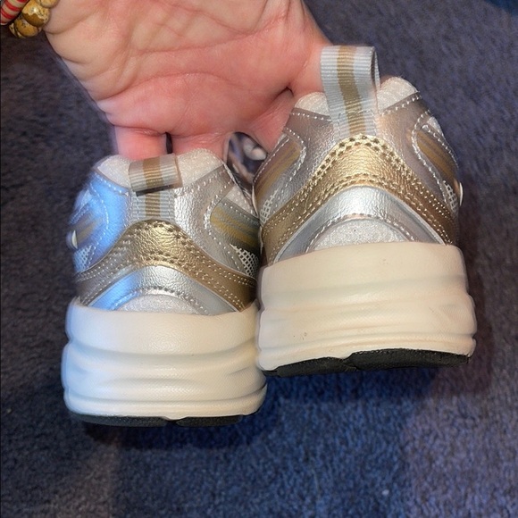 Avia Silver and White Running Shoes - Picture 5 of 9